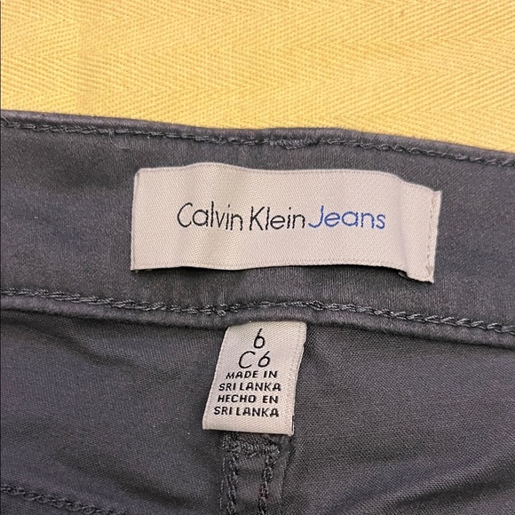 Calvin Klein Women's Dark Gray Straight Leg Jeans size 6 - Picture 2 of 9